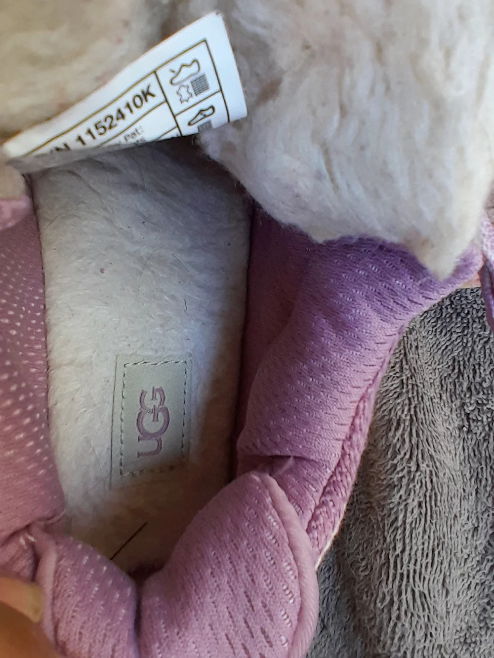 UGG Kids Pink Cozy Lace-Up Sneakers